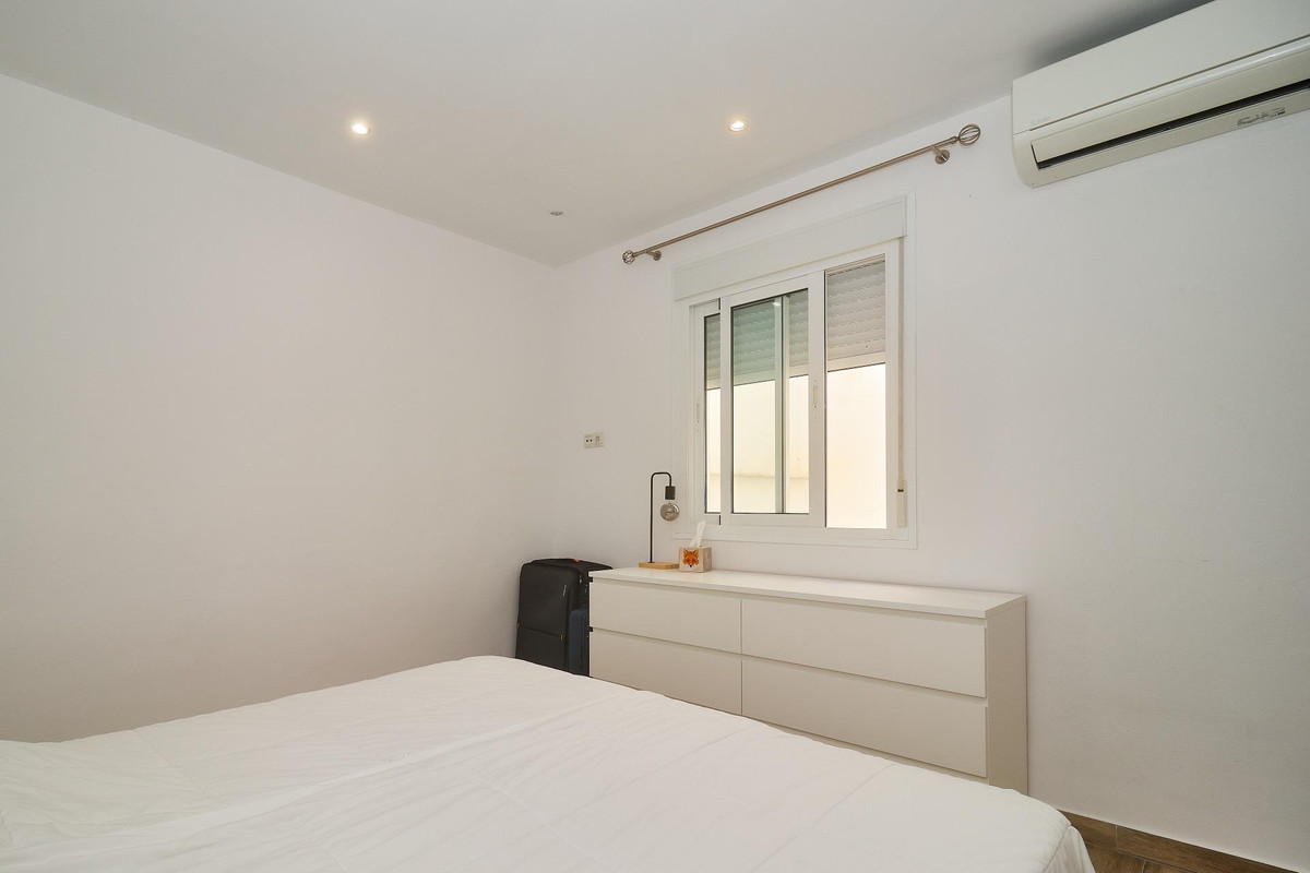 Se vende Apartamento Planta Media de 3 dormitorios en Costa Del Sol, Málaga, España