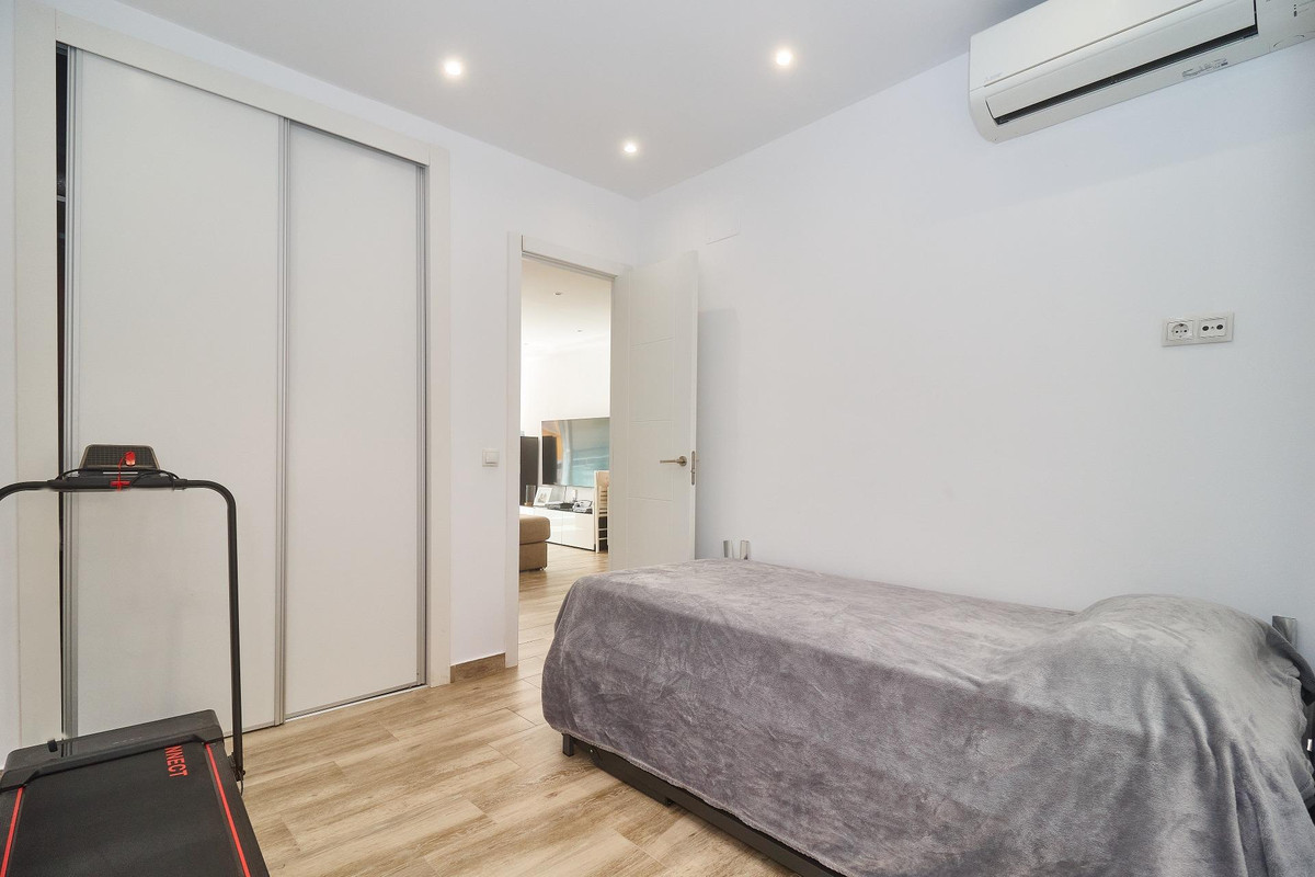 Se vende Apartamento Planta Media de 3 dormitorios en Costa Del Sol, Málaga, España