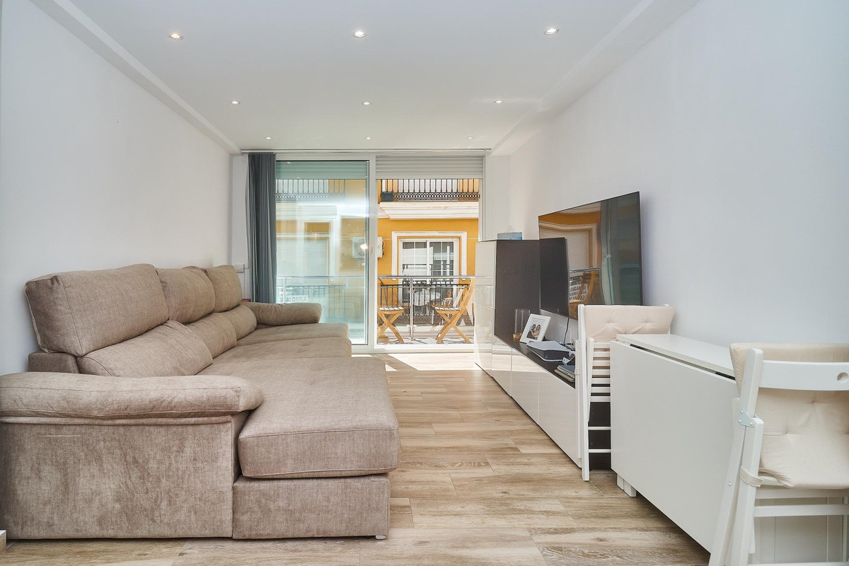 Se vende Apartamento Planta Media de 3 dormitorios en Costa Del Sol, Málaga, España