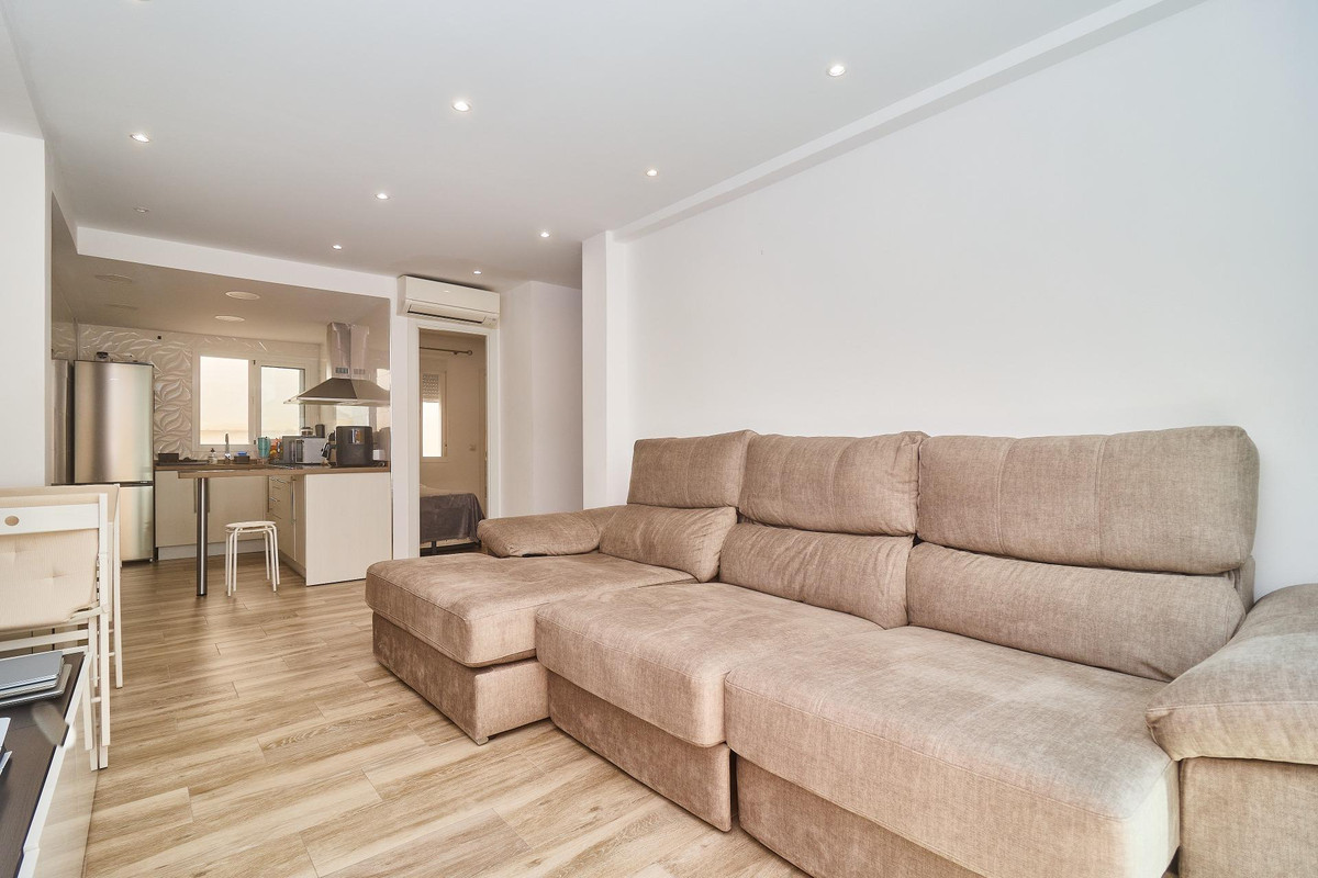 Se vende Apartamento Planta Media de 3 dormitorios en Costa Del Sol, Málaga, España
