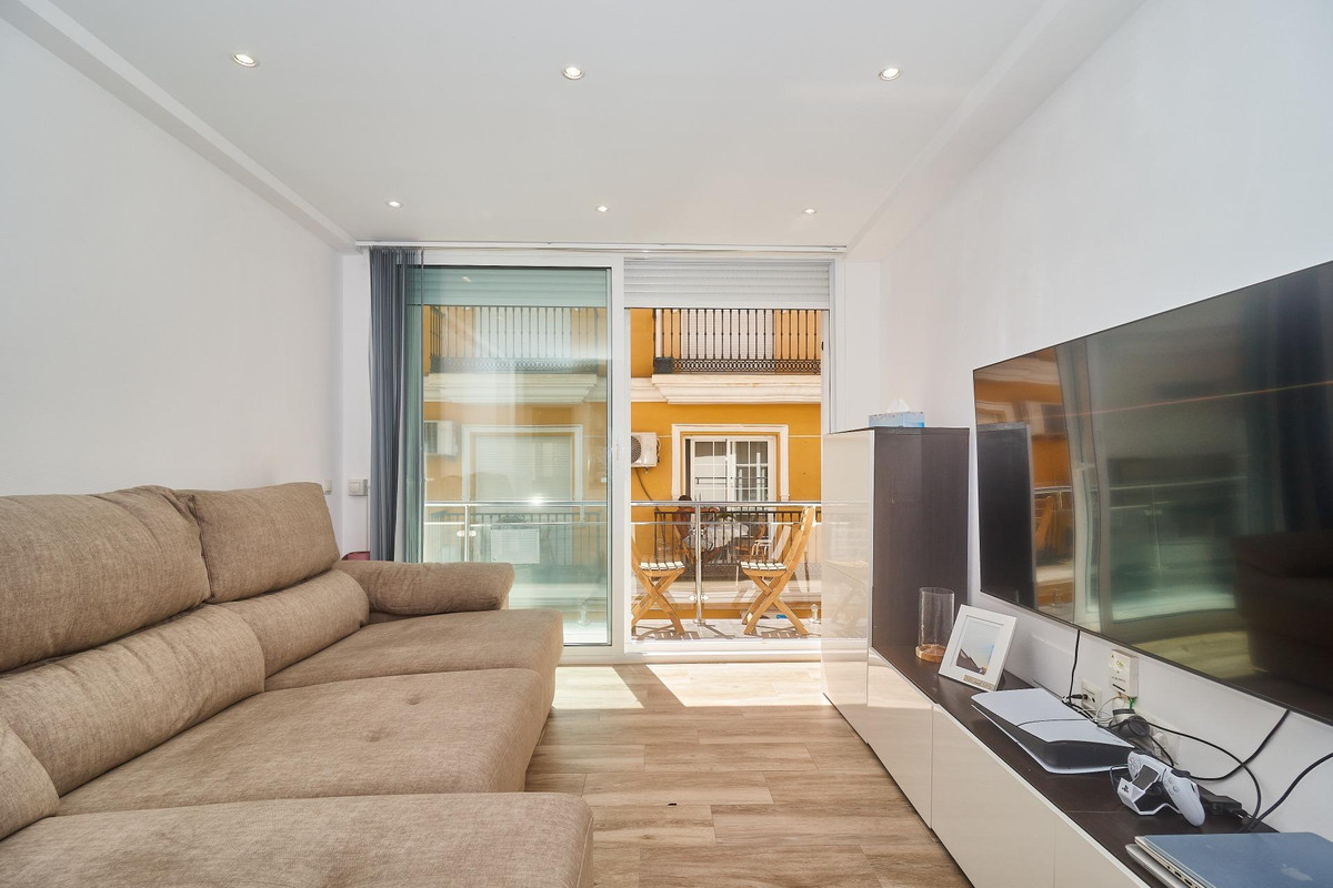 Se vende Apartamento Planta Media de 3 dormitorios en Costa Del Sol, Málaga, España