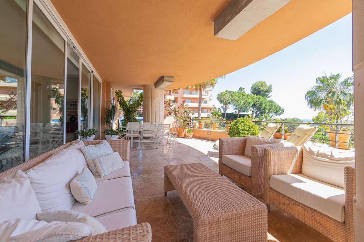 3 Bed Apartment for sale in Nueva Andalucía Costa Del Sol, Málaga, Spain