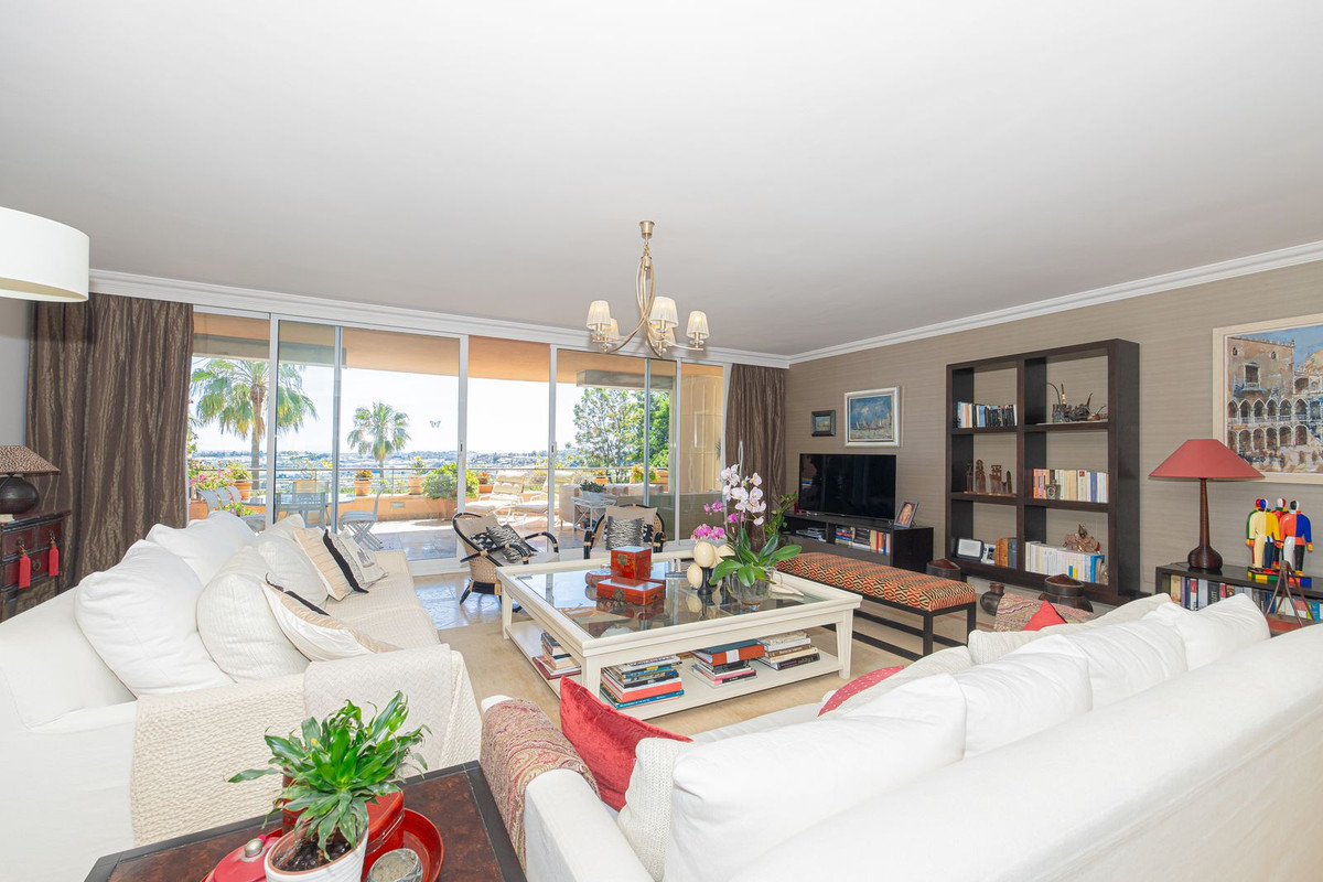 3 Bed Apartment for sale in Nueva Andalucía Costa Del Sol, Málaga, Spain