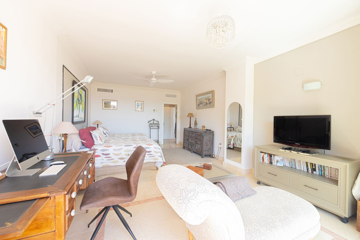 3 Bed Apartment for sale in Nueva Andalucía Costa Del Sol, Málaga, Spain