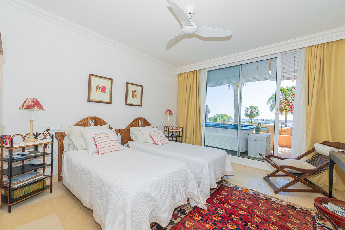 3 Bed Apartment for sale in Nueva Andalucía Costa Del Sol, Málaga, Spain