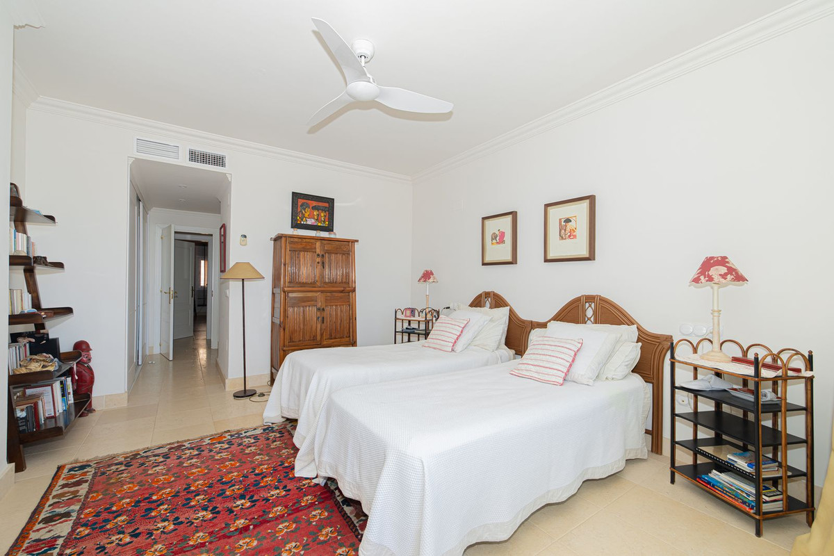 3 Bed Apartment for sale in Nueva Andalucía Costa Del Sol, Málaga, Spain