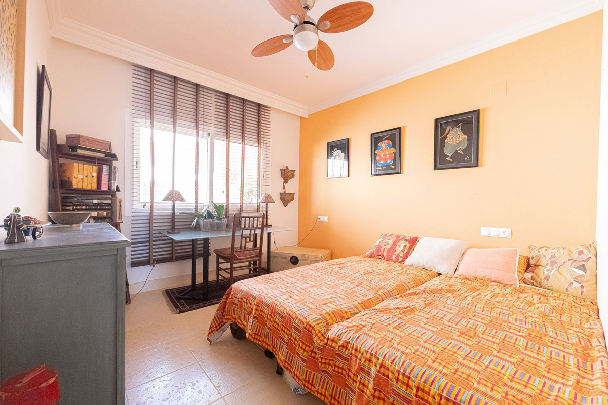 3 Bed Apartment for sale in Nueva Andalucía Costa Del Sol, Málaga, Spain