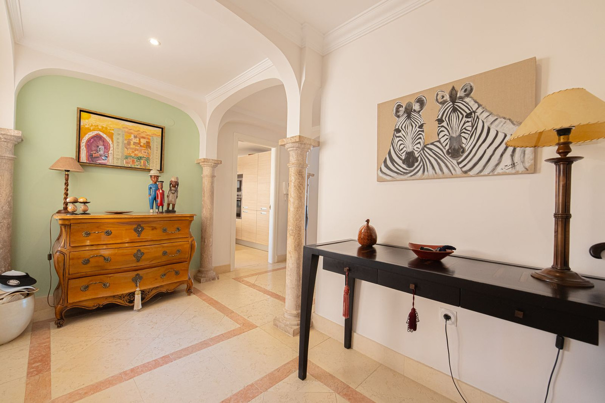 3 Bed Apartment for sale in Nueva Andalucía Costa Del Sol, Málaga, Spain