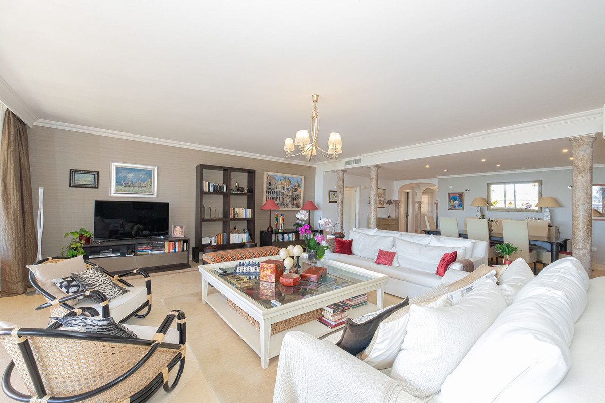3 Bed Apartment for sale in Nueva Andalucía Costa Del Sol, Málaga, Spain
