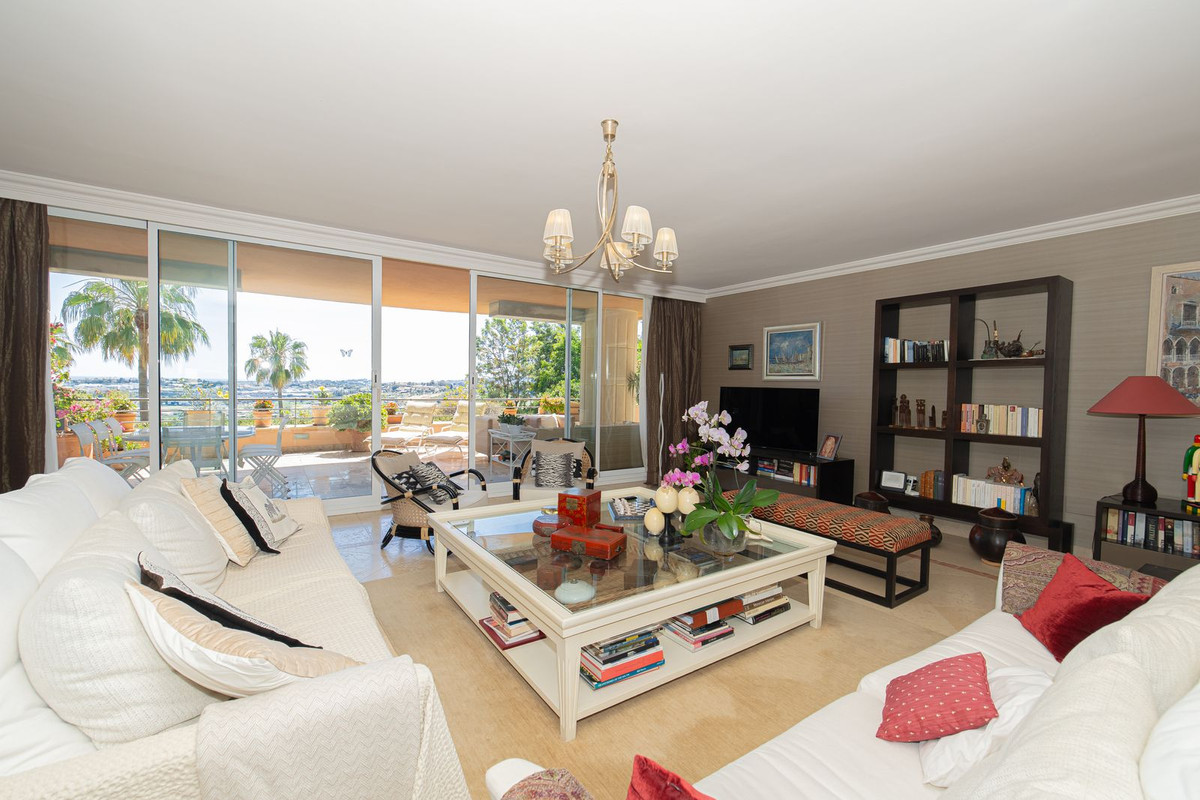 3 Bed Apartment for sale in Nueva Andalucía Costa Del Sol, Málaga, Spain