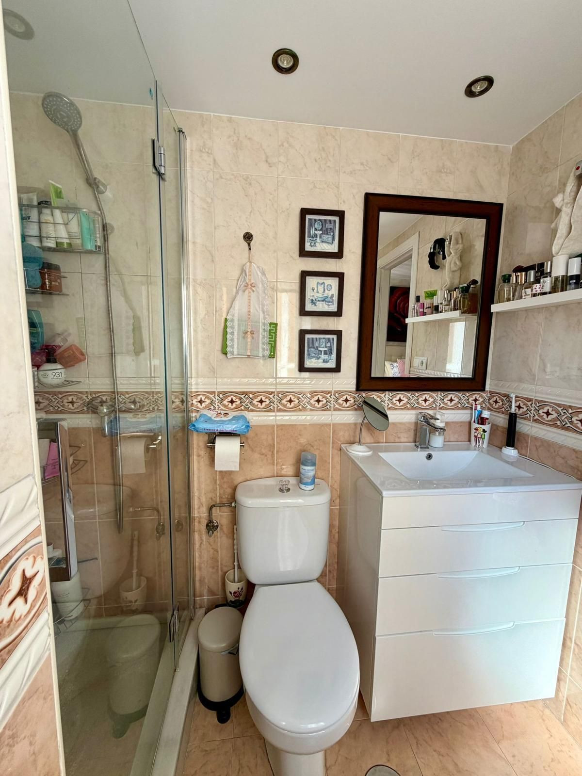 4 Bed Apartment for sale in Estepona Costa Del Sol, Málaga, Spain