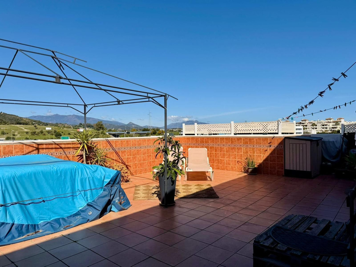 4 Bed Apartment for sale in Estepona Costa Del Sol, Málaga, Spain
