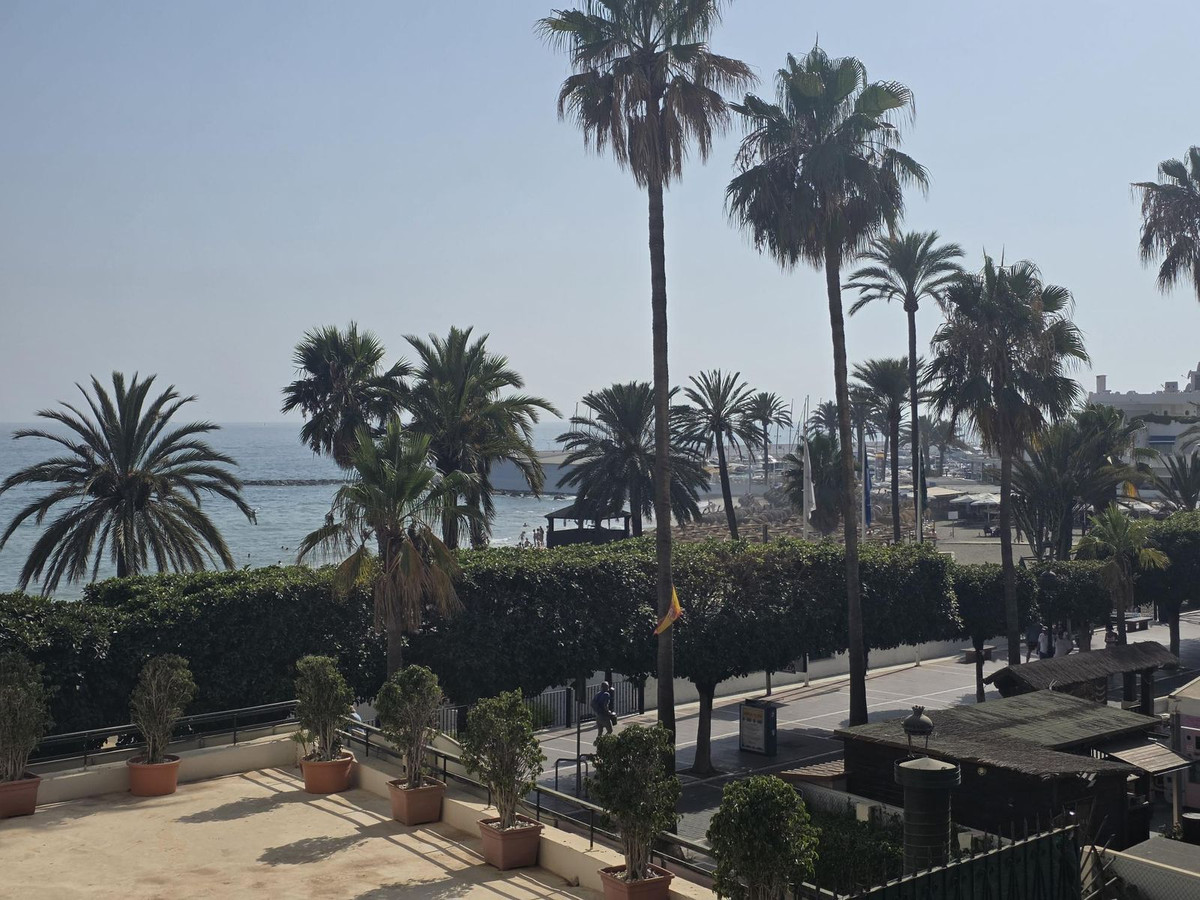 1 Bed Apartment for sale in Marbella Costa Del Sol, Málaga, Spain