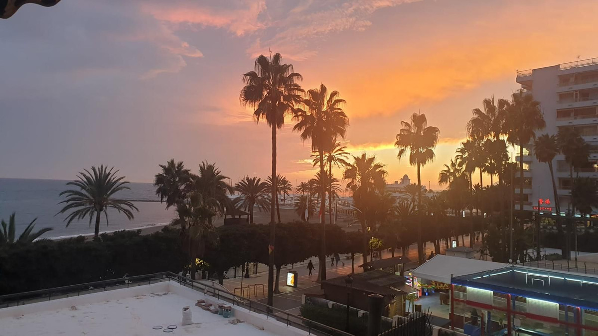 1 Bed Apartment for sale in Marbella Costa Del Sol, Málaga, Spain