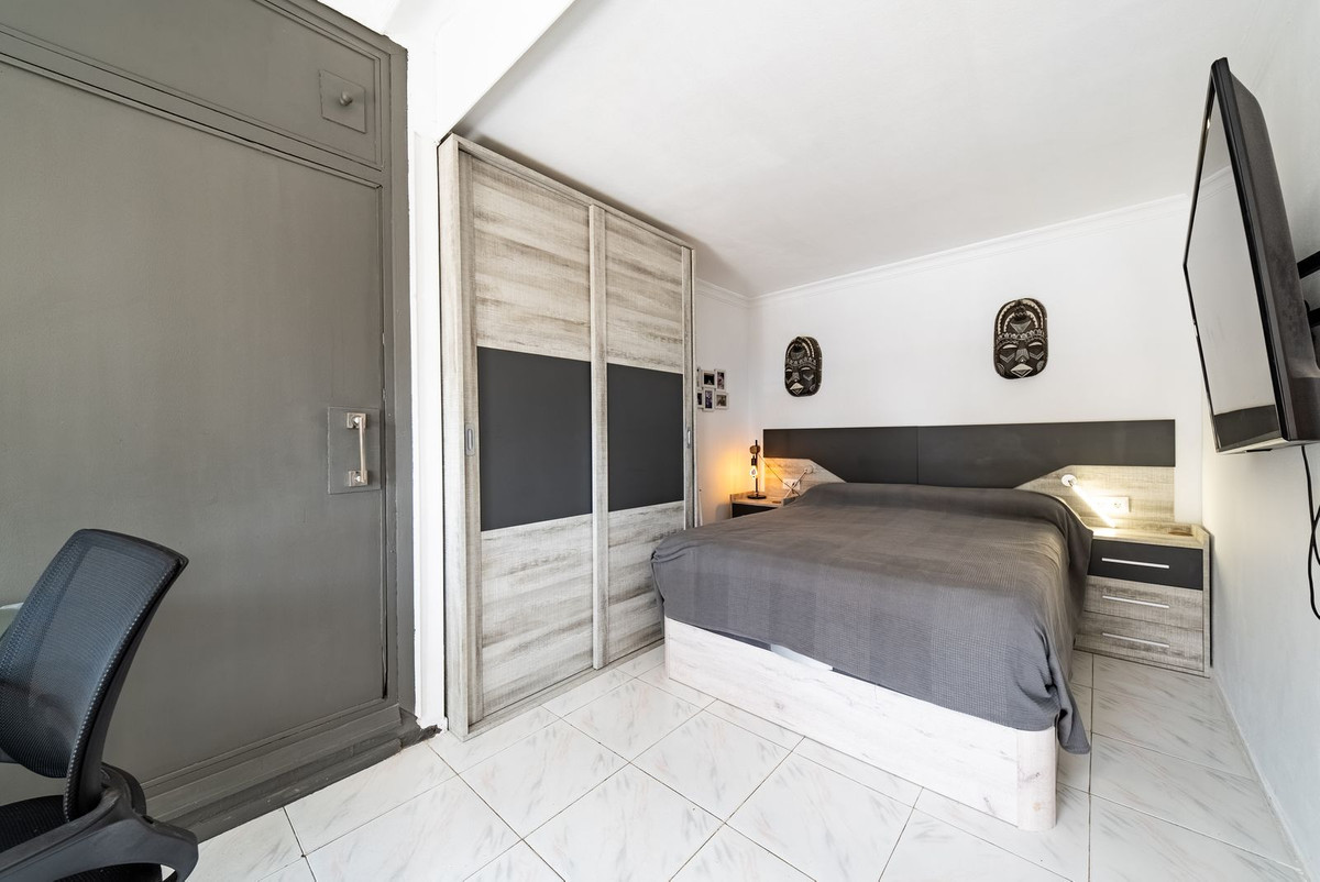 1 Bed Apartment for sale in Marbella Costa Del Sol, Málaga, Spain