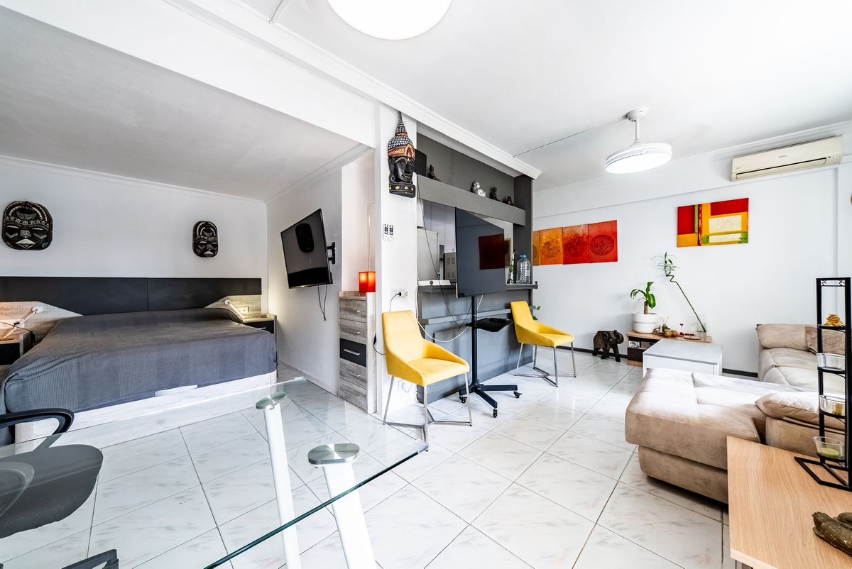1 Bed Apartment for sale in Marbella Costa Del Sol, Málaga, Spain