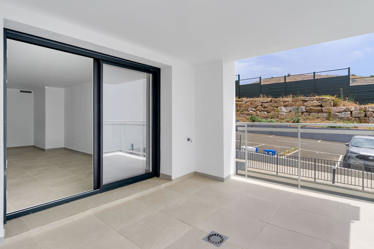 Se vende Apartamento Planta Media de 3 dormitorios en Costa Del Sol, Málaga, España