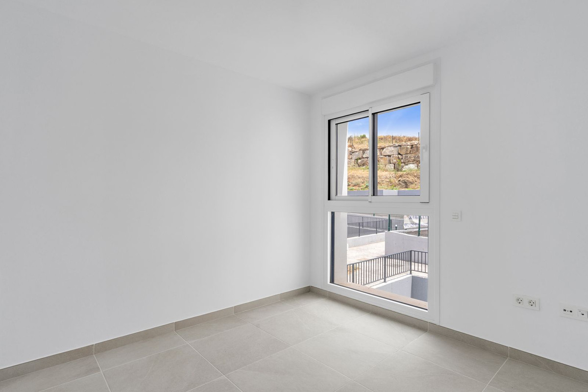 Se vende Apartamento Planta Media de 3 dormitorios en Costa Del Sol, Málaga, España