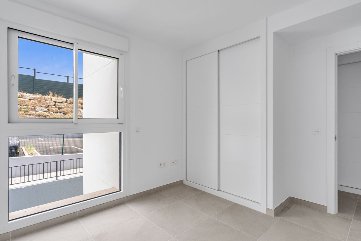 Se vende Apartamento Planta Media de 3 dormitorios en Costa Del Sol, Málaga, España