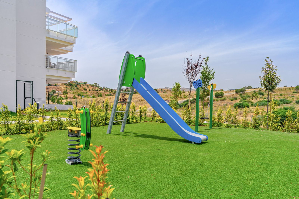 Se vende Apartamento Planta Media de 3 dormitorios en Costa Del Sol, Málaga, España