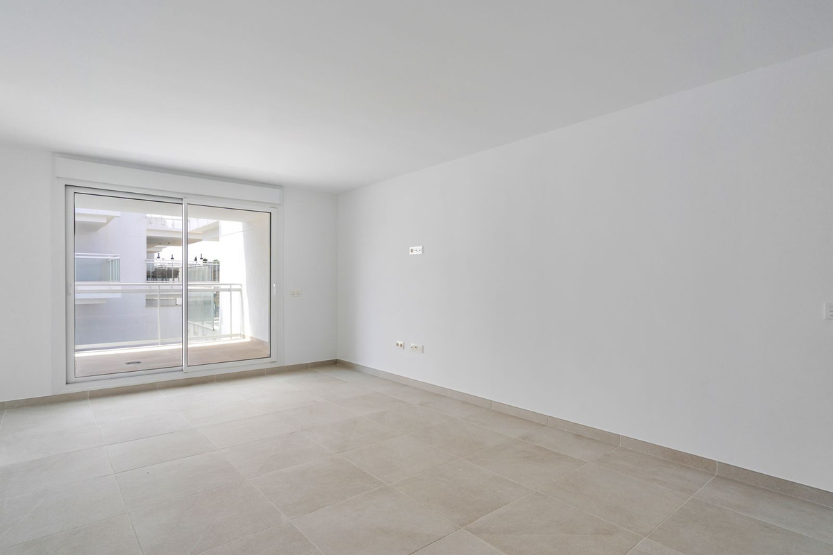 Se vende Apartamento Planta Media de 3 dormitorios en Costa Del Sol, Málaga, España
