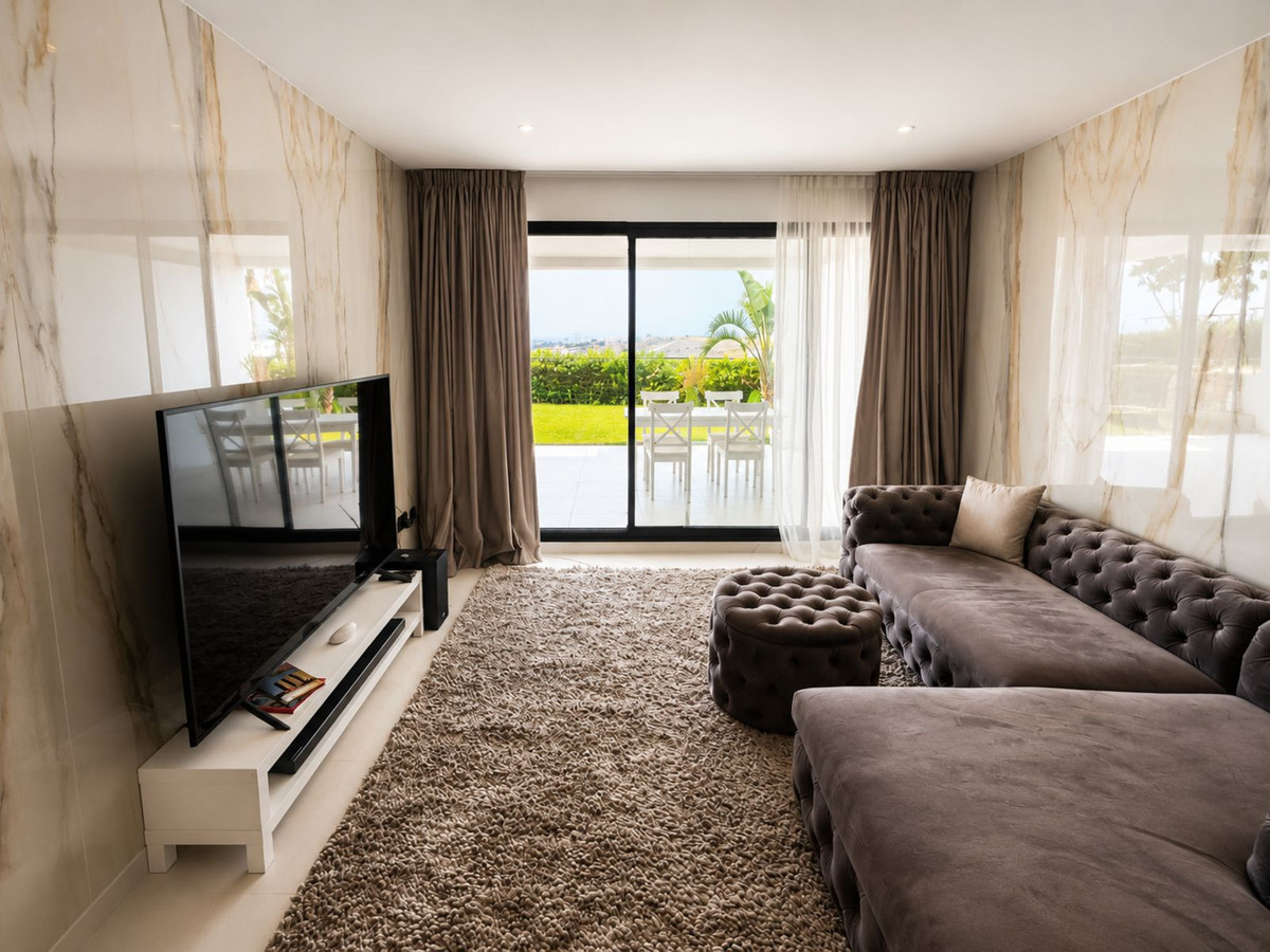 Se vende Apartamento Planta Baja de 2 dormitorios en Costa Del Sol, Málaga, España