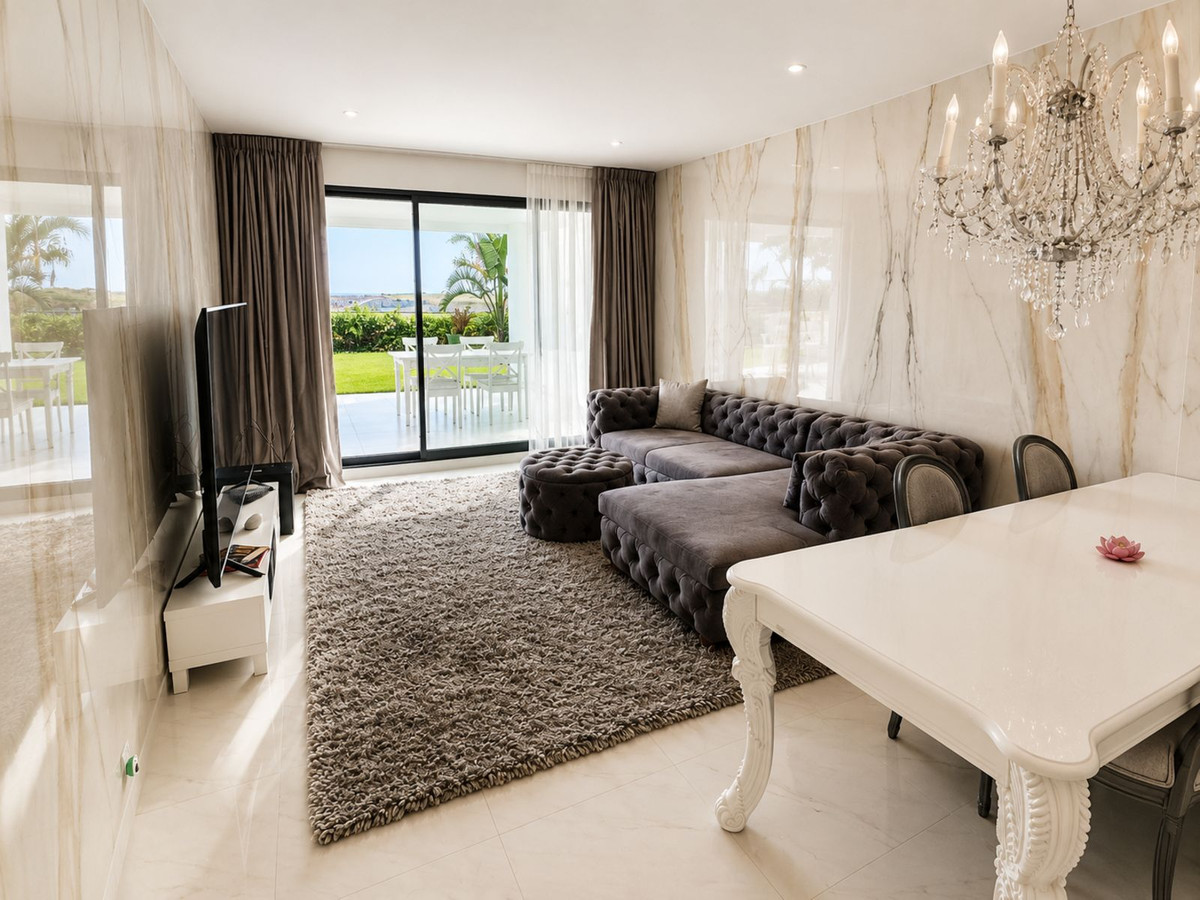 Se vende Apartamento Planta Baja de 2 dormitorios en Costa Del Sol, Málaga, España