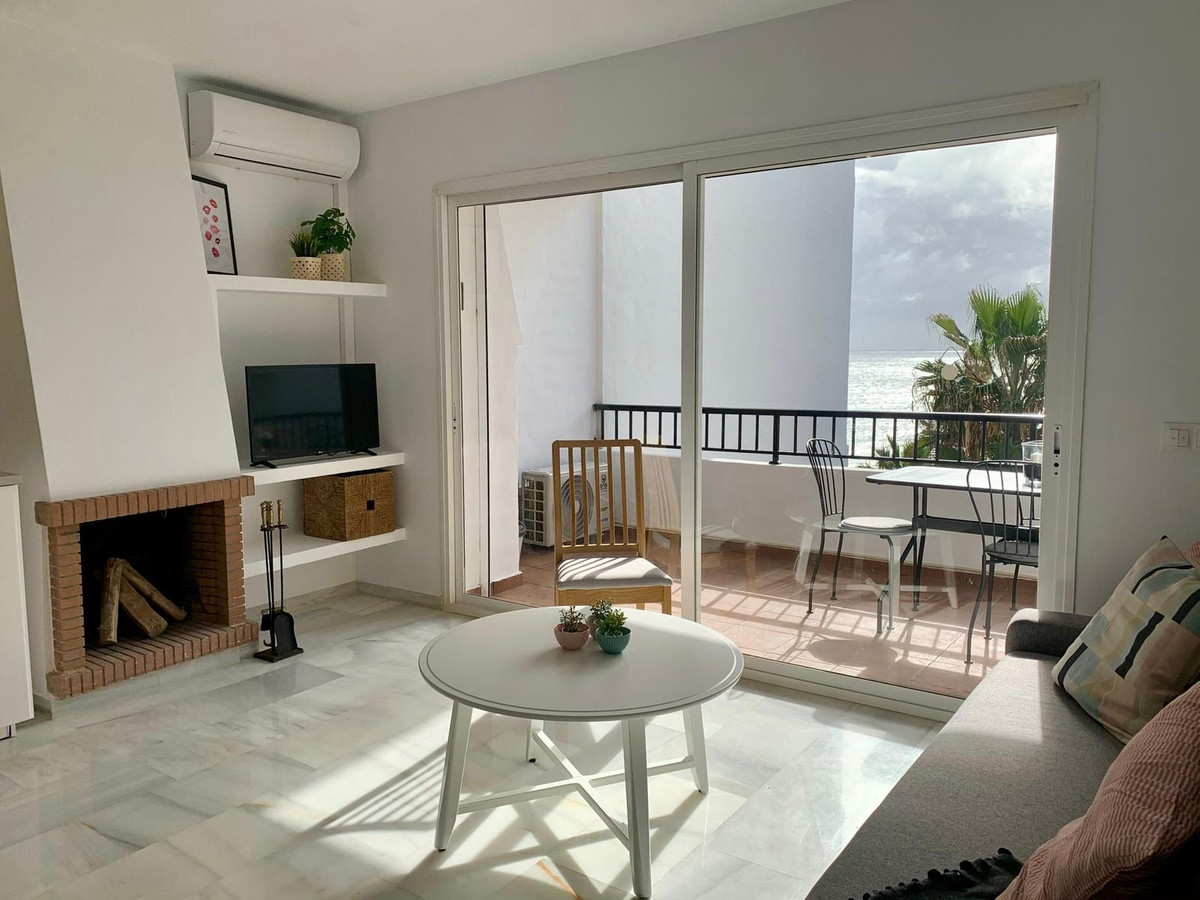 1 Bed Apartment for sale in Calahonda Costa Del Sol, Málaga, Spain