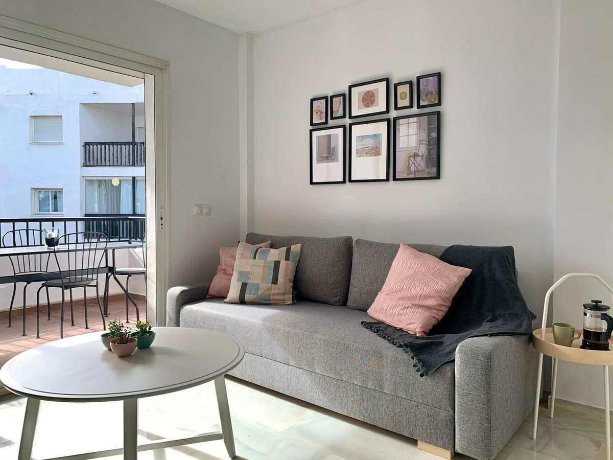 1 Bed Apartment for sale in Calahonda Costa Del Sol, Málaga, Spain