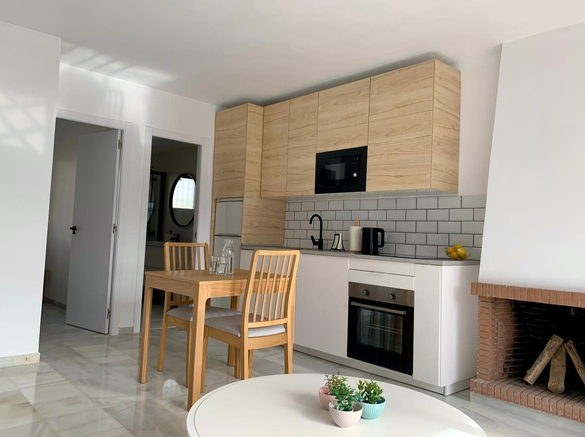 1 Bed Apartment for sale in Calahonda Costa Del Sol, Málaga, Spain
