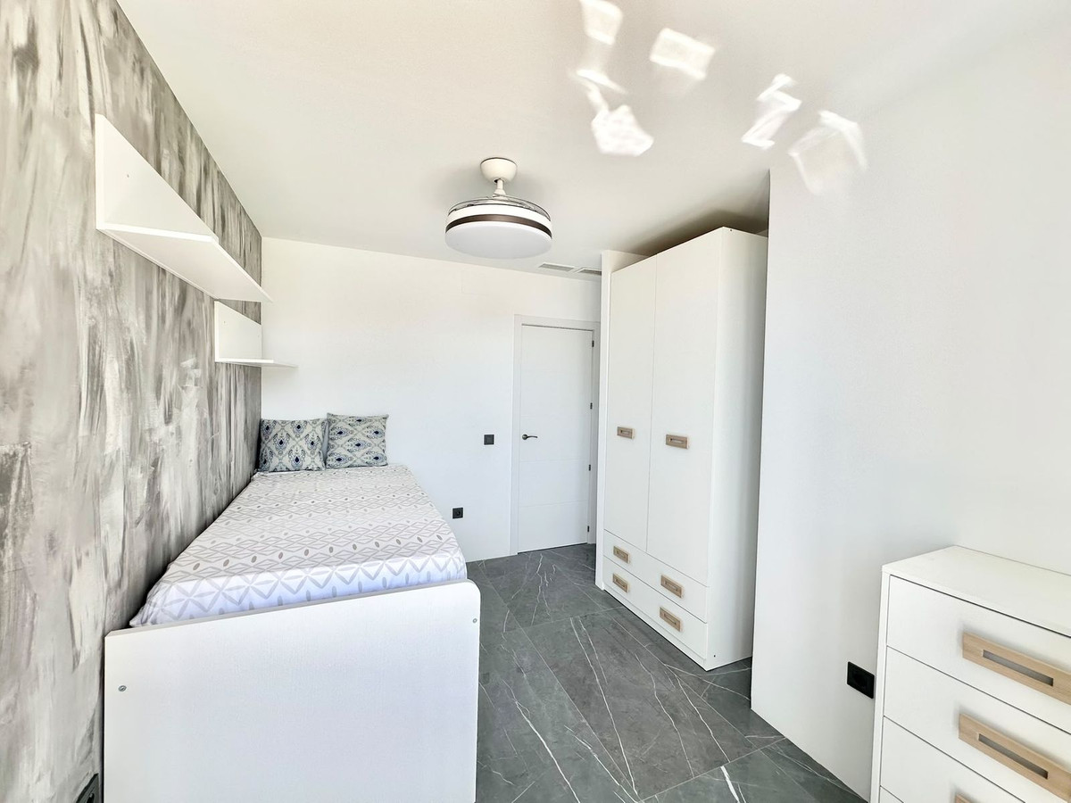 2 Bed Apartment for sale in Benalmadena Costa Costa Del Sol, Málaga, Spain