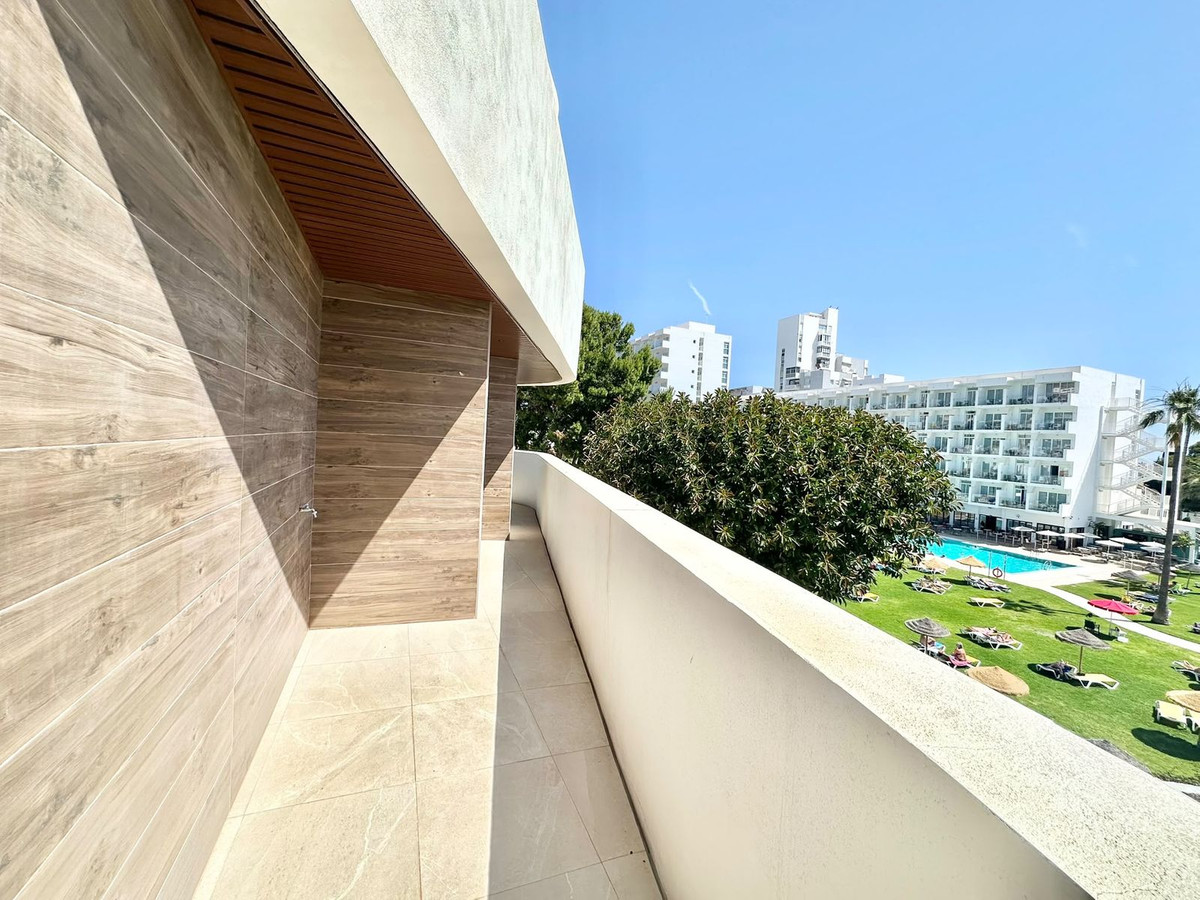 2 Bed Apartment for sale in Benalmadena Costa Costa Del Sol, Málaga, Spain