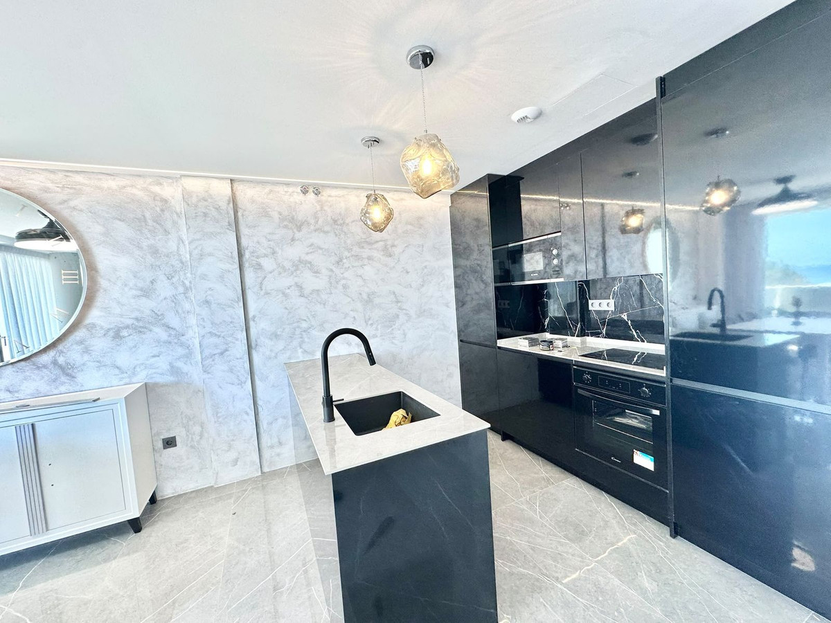2 Bed Apartment for sale in Benalmadena Costa Costa Del Sol, Málaga, Spain