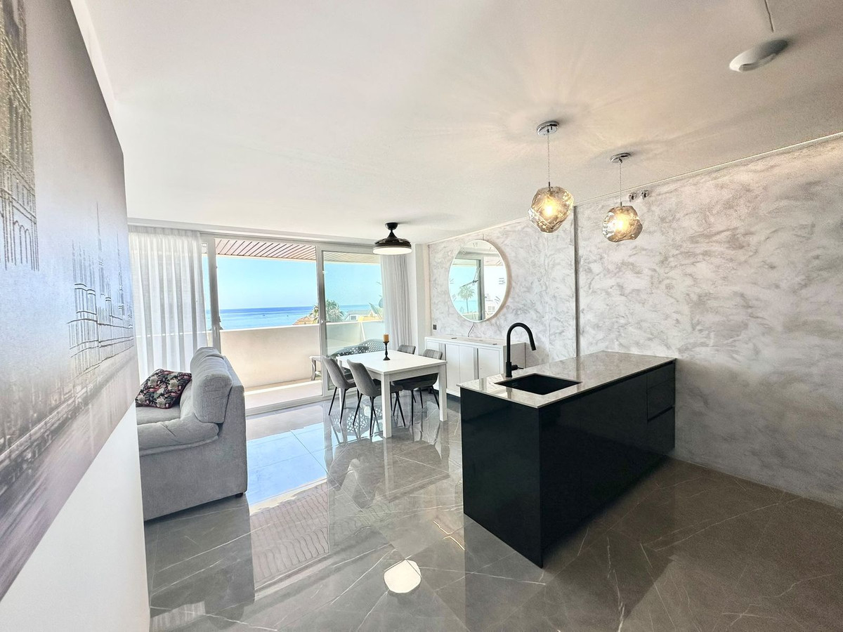 2 Bed Apartment for sale in Benalmadena Costa Costa Del Sol, Málaga, Spain