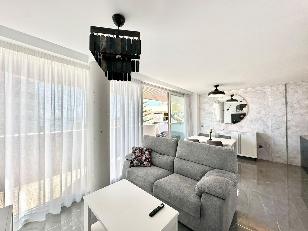 2 Bed Apartment for sale in Benalmadena Costa Costa Del Sol, Málaga, Spain