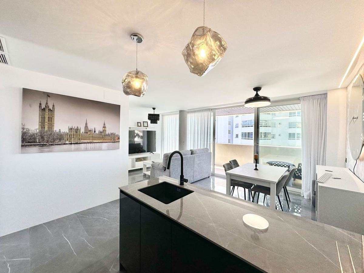 2 Bed Apartment for sale in Benalmadena Costa Costa Del Sol, Málaga, Spain