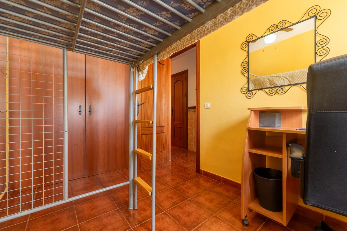 4 Bed Townhouse for sale in Torremolinos Costa Del Sol, Málaga, Spain