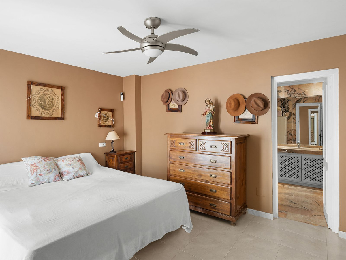 3 Bed Apartment for sale in Nueva Andalucía Costa Del Sol, Málaga, Spain