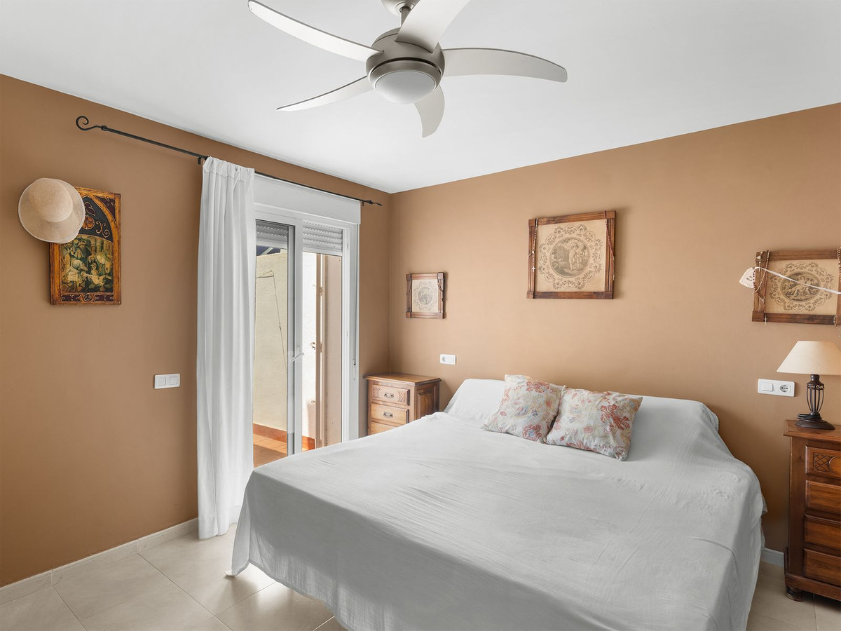 3 Bed Apartment for sale in Nueva Andalucía Costa Del Sol, Málaga, Spain