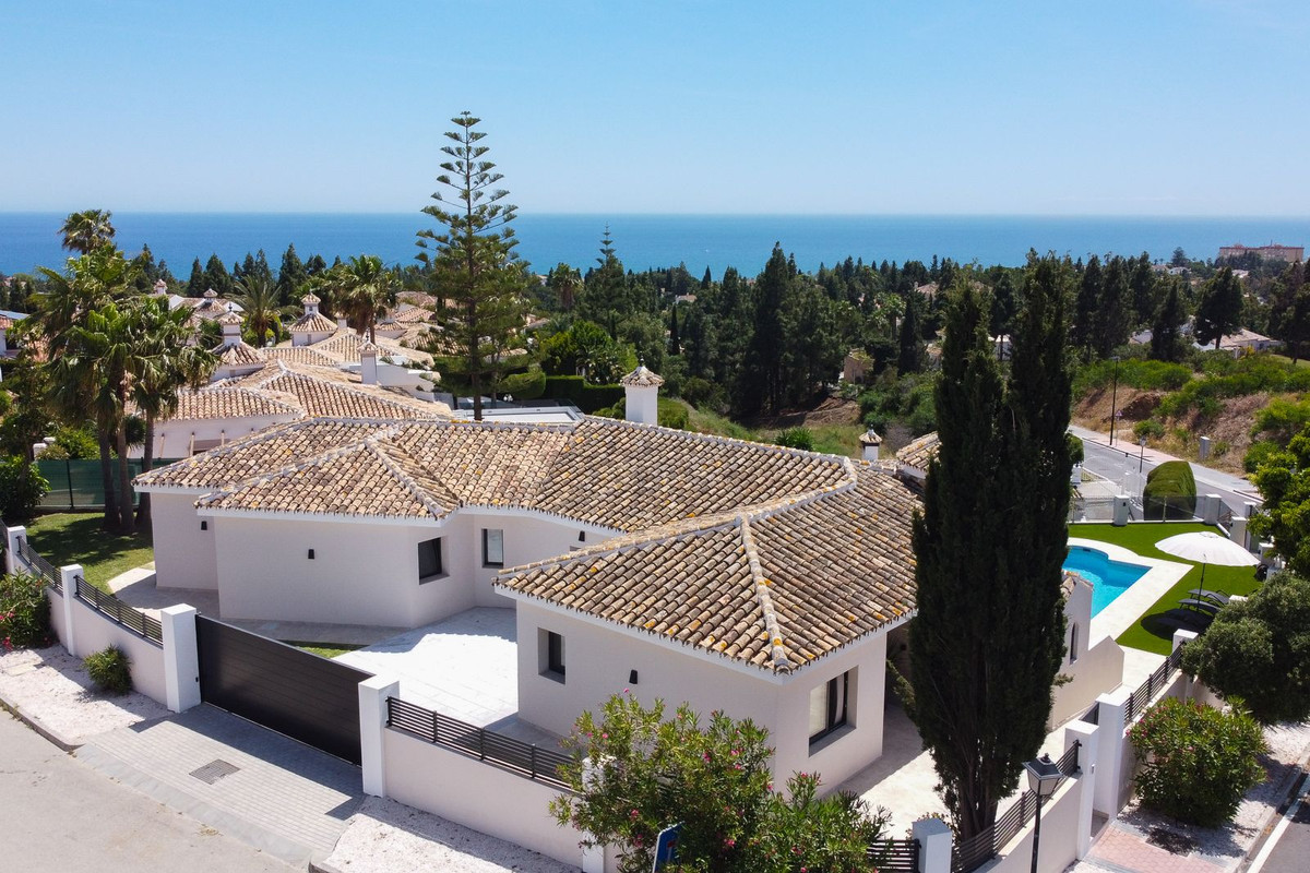 4 Bed Townhouse for sale in El Chaparral Costa Del Sol, Málaga, Spain