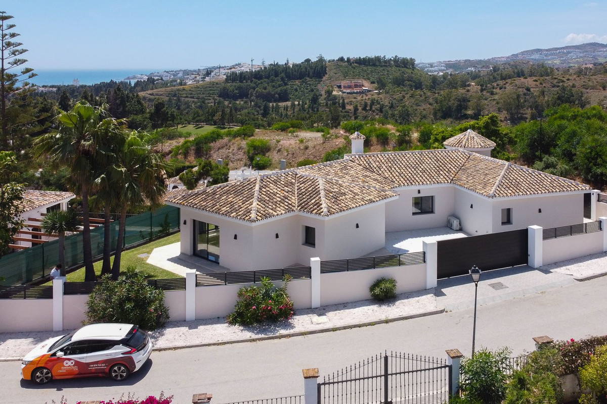 4 Bed Townhouse for sale in El Chaparral Costa Del Sol, Málaga, Spain