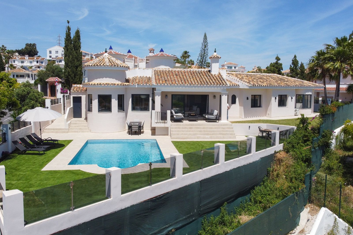 4 Bed Townhouse for sale in El Chaparral Costa Del Sol, Málaga, Spain