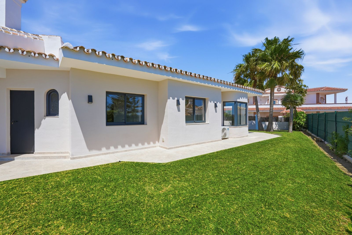 4 Bed Townhouse for sale in El Chaparral Costa Del Sol, Málaga, Spain