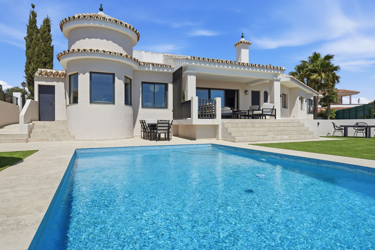 4 Bed Townhouse for sale in El Chaparral Costa Del Sol, Málaga, Spain