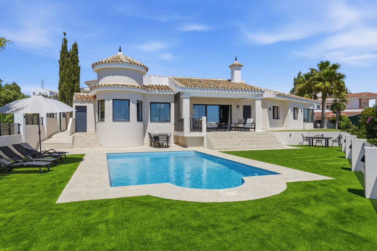 4 Bed Townhouse for sale in El Chaparral Costa Del Sol, Málaga, Spain