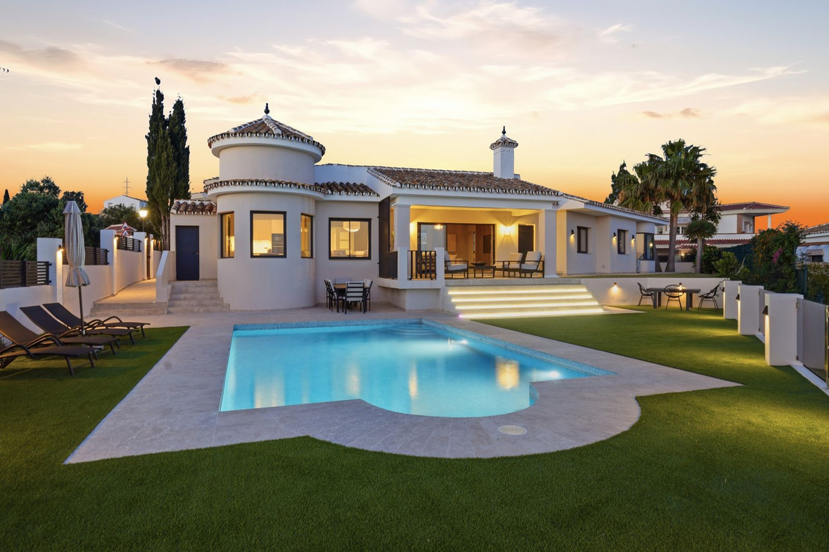 4 Bed Townhouse for sale in El Chaparral Costa Del Sol, Málaga, Spain