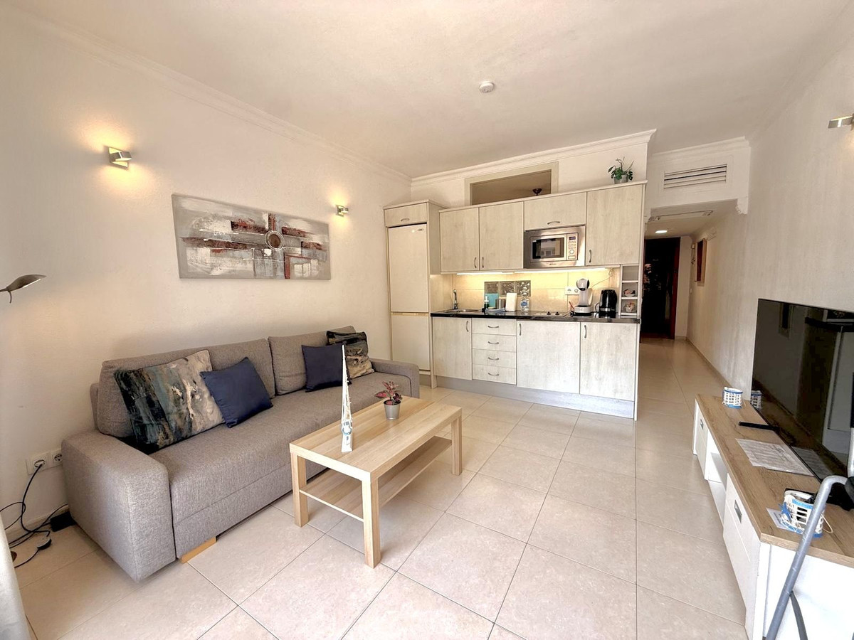 1 Bed Apartment for sale in Fuengirola Costa Del Sol, Málaga, Spain