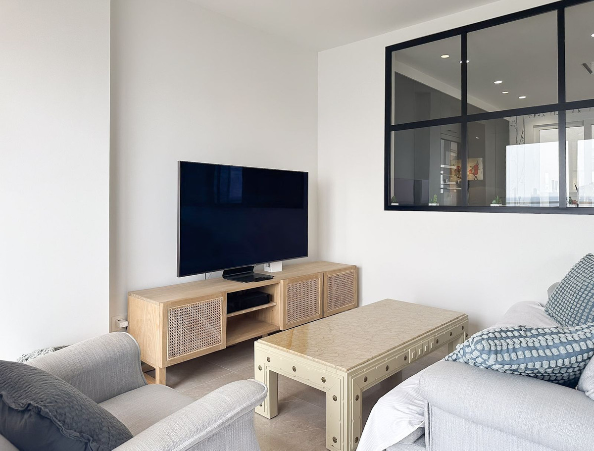 3 Bed Apartment for sale in Fuengirola Costa Del Sol, Málaga, Spain