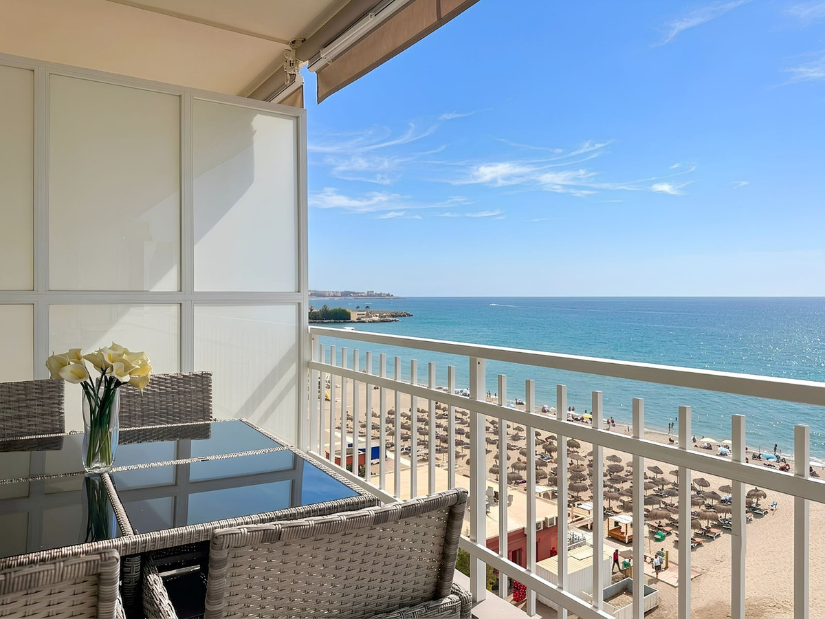 3 Bed Apartment for sale in Fuengirola Costa Del Sol, Málaga, Spain