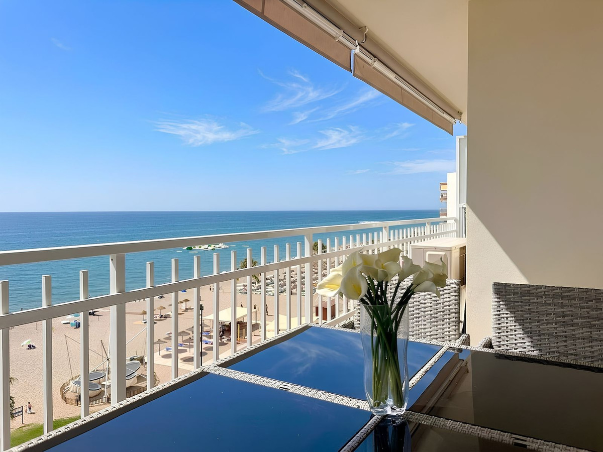3 Bed Apartment for sale in Fuengirola Costa Del Sol, Málaga, Spain